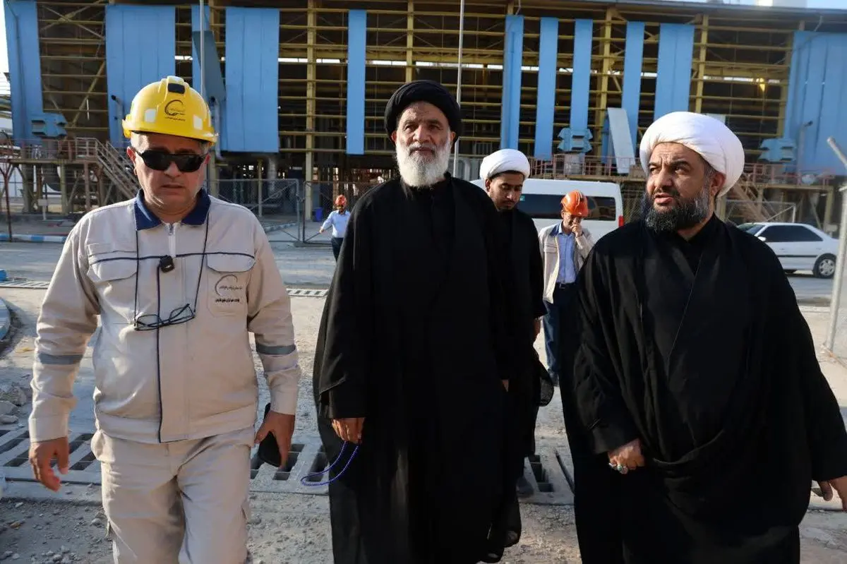 بازدید نماینده ولی‌فقیه در خوزستان از فجر انرژی خلیج فارس؛ تأکید بر حمایت مسئولان برای تأمین برق پایدار