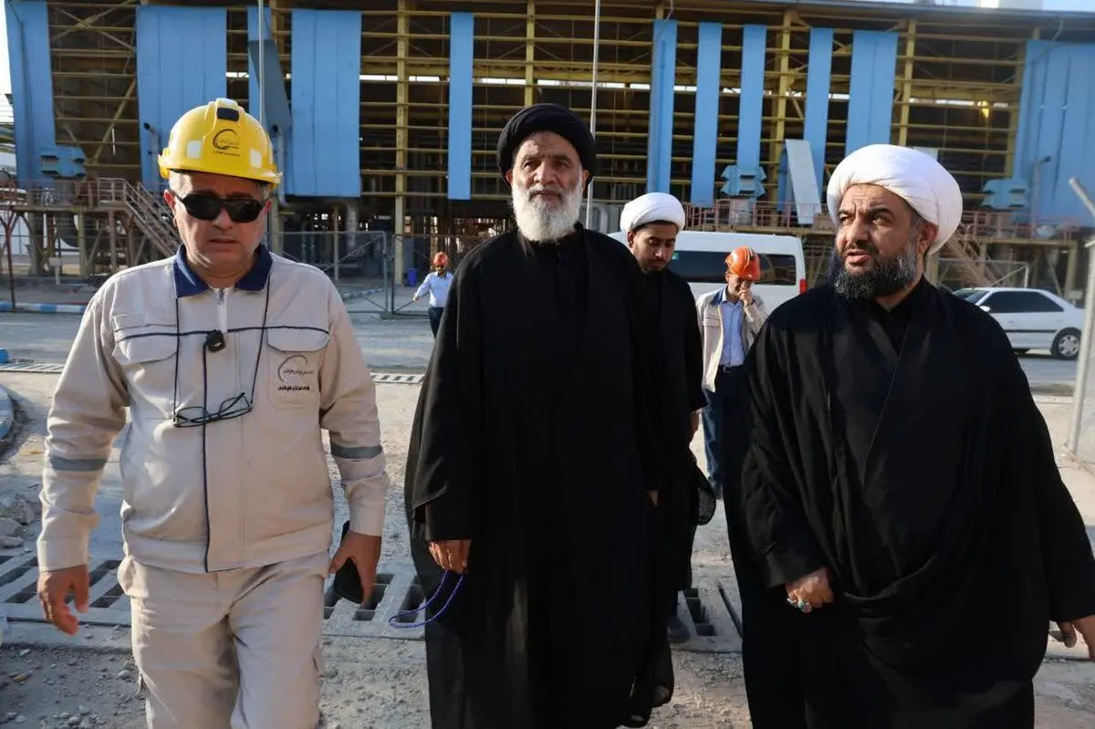 بازدید نماینده ولی‌فقیه در خوزستان از فجر انرژی خلیج فارس؛ تأکید بر حمایت مسئولان برای تأمین برق پایدار