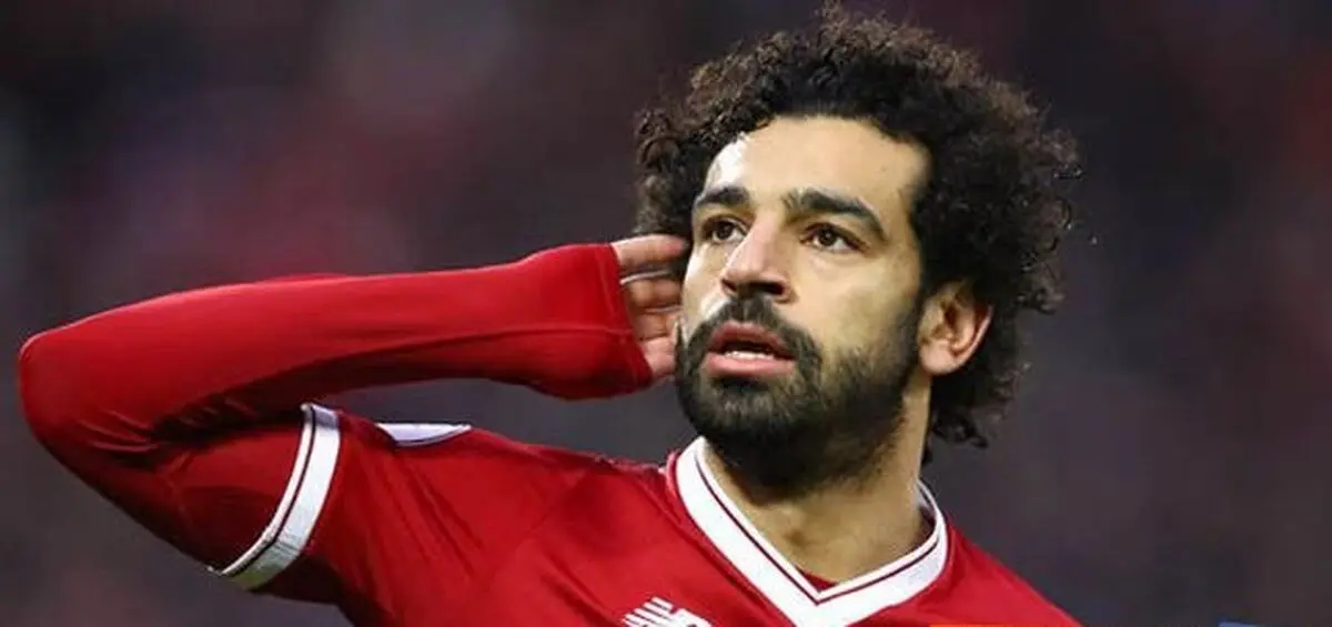 سورپرایز بزرگ محمد صلاح؛ خواستگاری از روی سکوها!/عکس