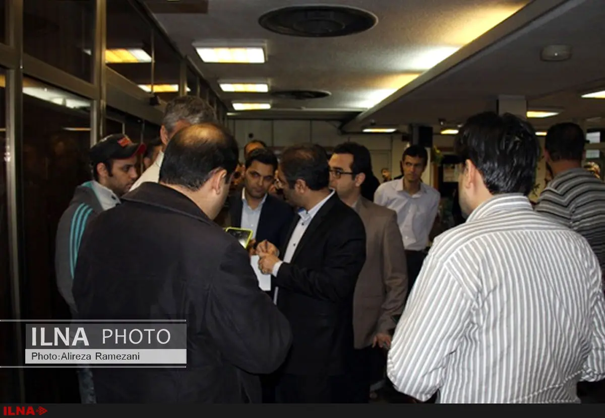 تعدد اطلاعات ارسالی از سوی بانکها و بانک مرکزی عامل توقف نماد بانکیها