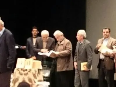 طنازی یک قزوینی اصیل/جاهل‌های دروازه‌ غار هم حرف‌های تکمیل‌همایون را می‌فهمند 