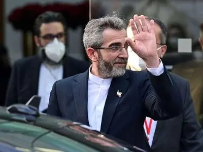 دور هشتم مذاکرات وین؛ حاشیه‌هایی فراتر از متن/ از بازی روسیه با کارت ایران تا مواضع نسنجیده آقای مشاور!