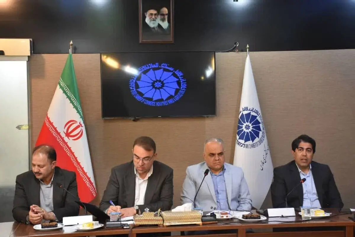 رتبه سوم فارس در میزان سرمایه‌گذاری‌های کشور/  تامین ارز با محدودیت‌های قابل توجهی مواجه است