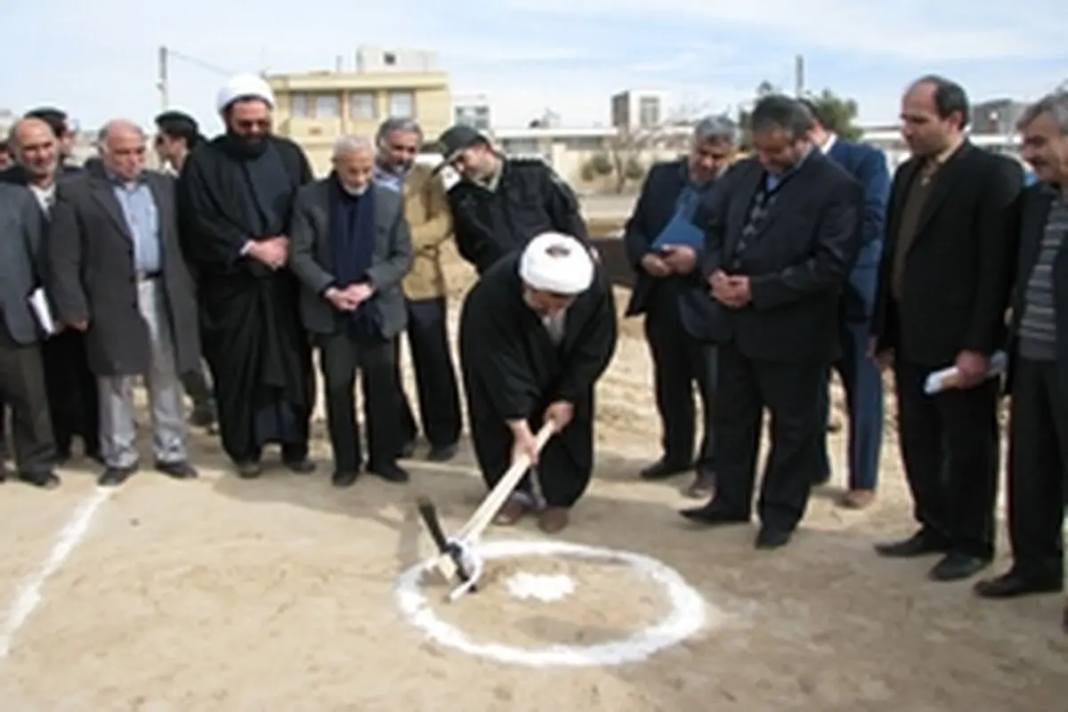 کلنگ احداثمرکز نگهداری از فرزندان بی‌سرپرست شاهرود زده شد
