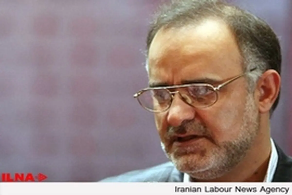 محمدنبی: اهالی فوتبال خویشتن‌داری کنند / فدراسیون باید از جایگاه اهالی فوتبال دفاع کند