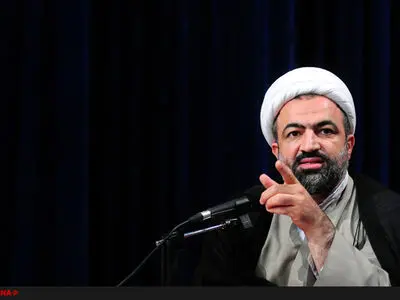 قانون برای افراد عادی و افراد با پشتوانه حزبی باید به یک نحو اجرا شود