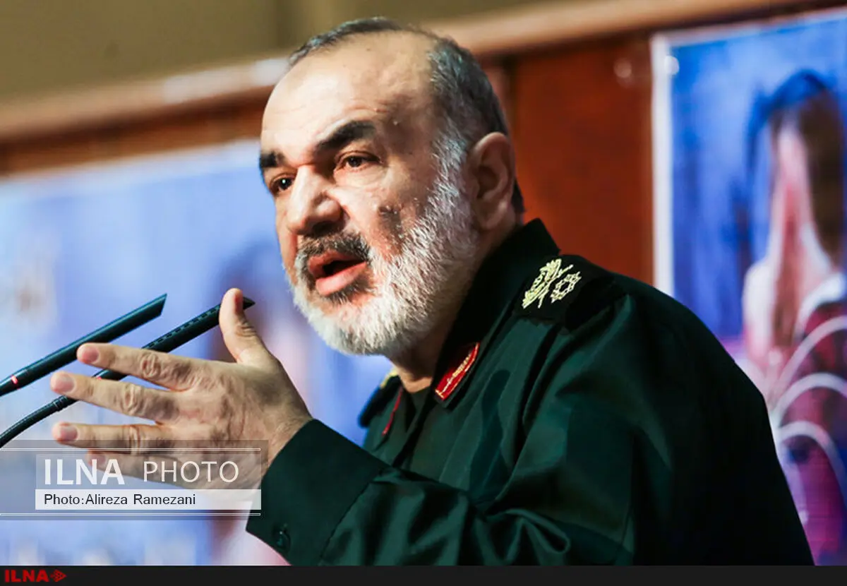 وابستگان نظامی، پیام انقلاب و قدرت دفاعی ما را به خوبی تبیین کنند