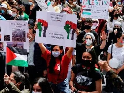 حمله دانشجویان دانشگاه مادرید به سفیر رژیم صهیونیستی