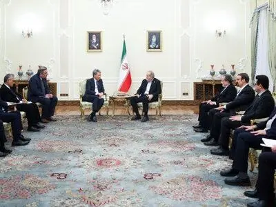 الرئيس الإيراني: تفعيل اللجنة الاقتصادية المشتركة ضرورة لتعزيز العلاقات مع ماليزيا