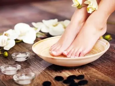 روشی ساده و ارزان برای خلاص شدن از ترک کف پا