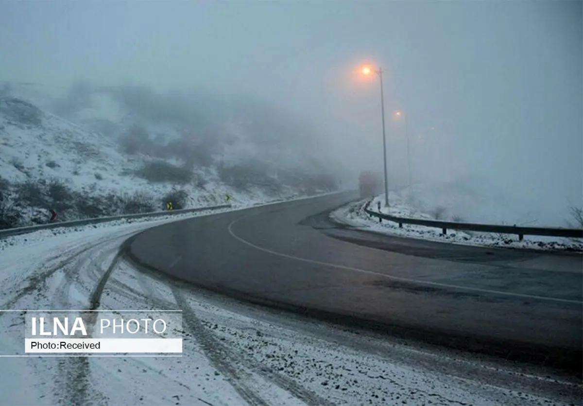 بارش برف و باران در محورهای مواصلاتی ۵ استان کشور