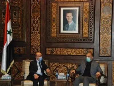 سوریا وإیران تبحثان سبل تسهیل سفر الزوار الإیرانیین إلى دمشق