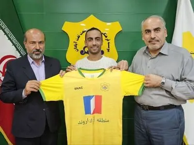 امید سینک به صنعت نفت آبادان پیوست