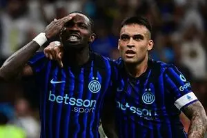 ویدئو: خلاصه بازی اینترمیلان 4-0 کومو ویدئو: خلاصه بازی اینترمیلان 4-0 کومو