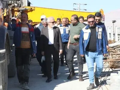 مراحل پایانی بتن‌ریزی تقاطع غیرهمسطح «قائم-رحمت-احمدی»  