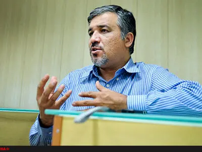 مخالفان برجام حاشیه امن دارند/ روحانی یک‌تنه بار آگاهی‌رسانی به افکار عمومی را به دوش می‌کشد