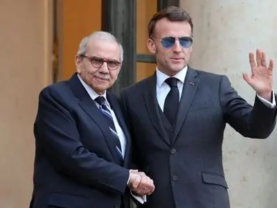 نواف سلام با ماکرون دیدار  کرد