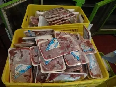 ضبط و معدوم‌سازی بیش از 550 کیلوگرم خوراک دامی غیربهداشتی در ارومیه