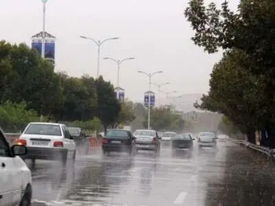 جاده‌های استان کرمانشاه لغزنده است/ رانندگان با احتیاط تردد کنند