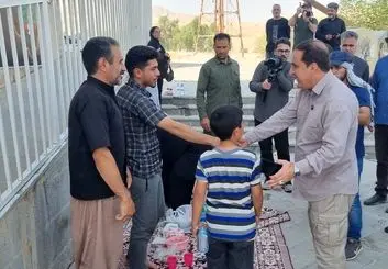 زیر ساخت های اربعین در ایلام ماندگار می شوند/ آب پایدار در مرز مهران برقرار شد/ زیر ساخت ها دیگر موقتی نیستند