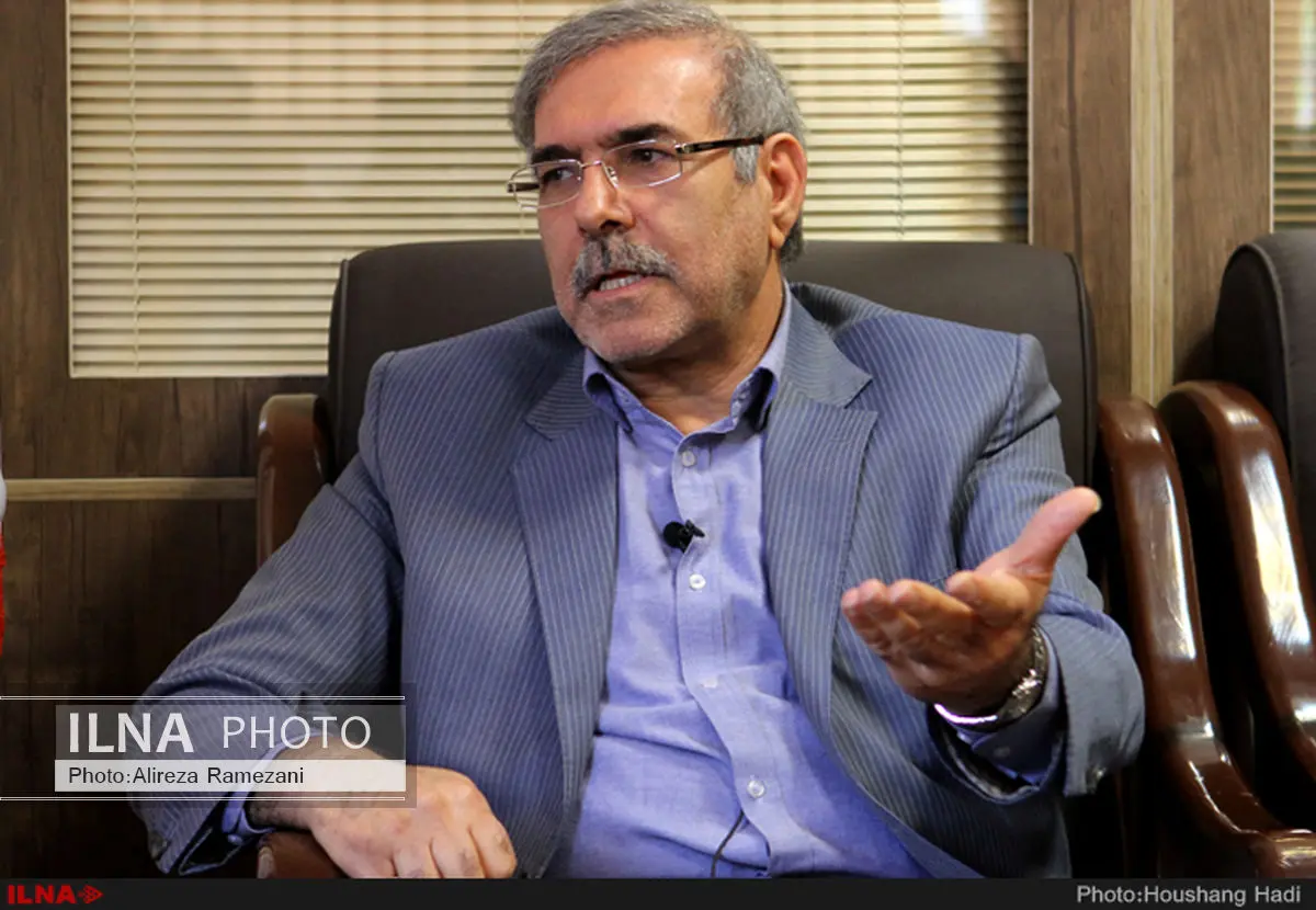 روحانی تدارکاتچی نشد/ رییس جمهور اهل بده‌بستان نیست/ ستاد قدرتمندی برای مایوس کردن مردم تشکیل شده است 