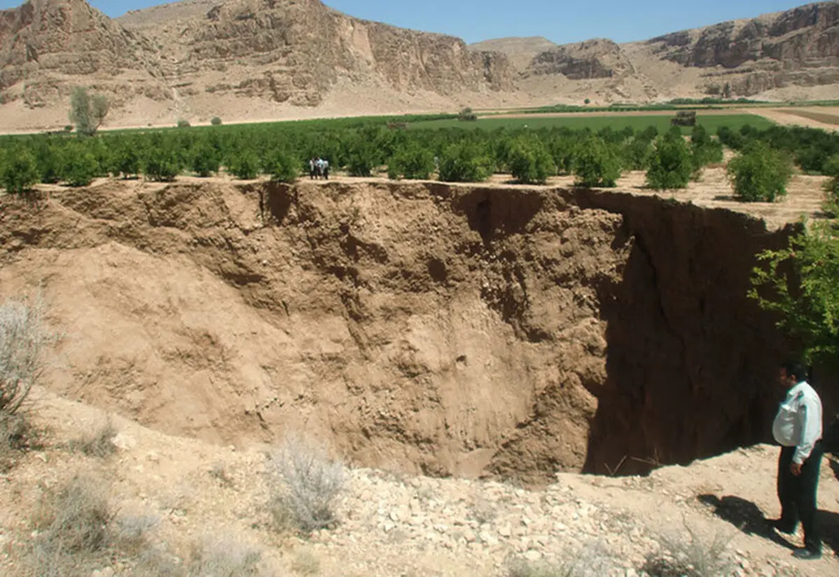 زنگ خطر کم آبی و فرونشست زمین در کردستان به صدا در آمد/کاهش ۷۰ درصدی احتمال وقوع سیلاب با احداث آب بند های سنگی و خاکی در استان