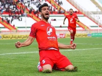 آقاجانپور دو فصل دیگر در تراکتور