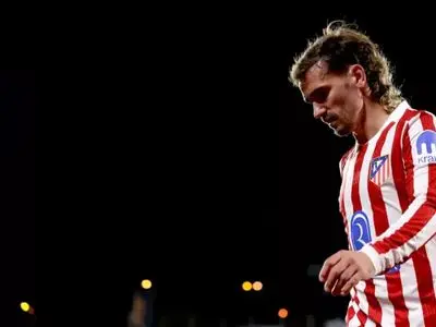 گریزمان به شایعات پایان داد: در اتلتیکو می‌مانم