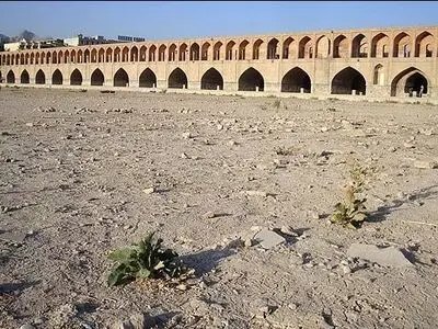 شرایط منابع آب استان اصفهان هم‌چنان در وضعیت قرمز است 