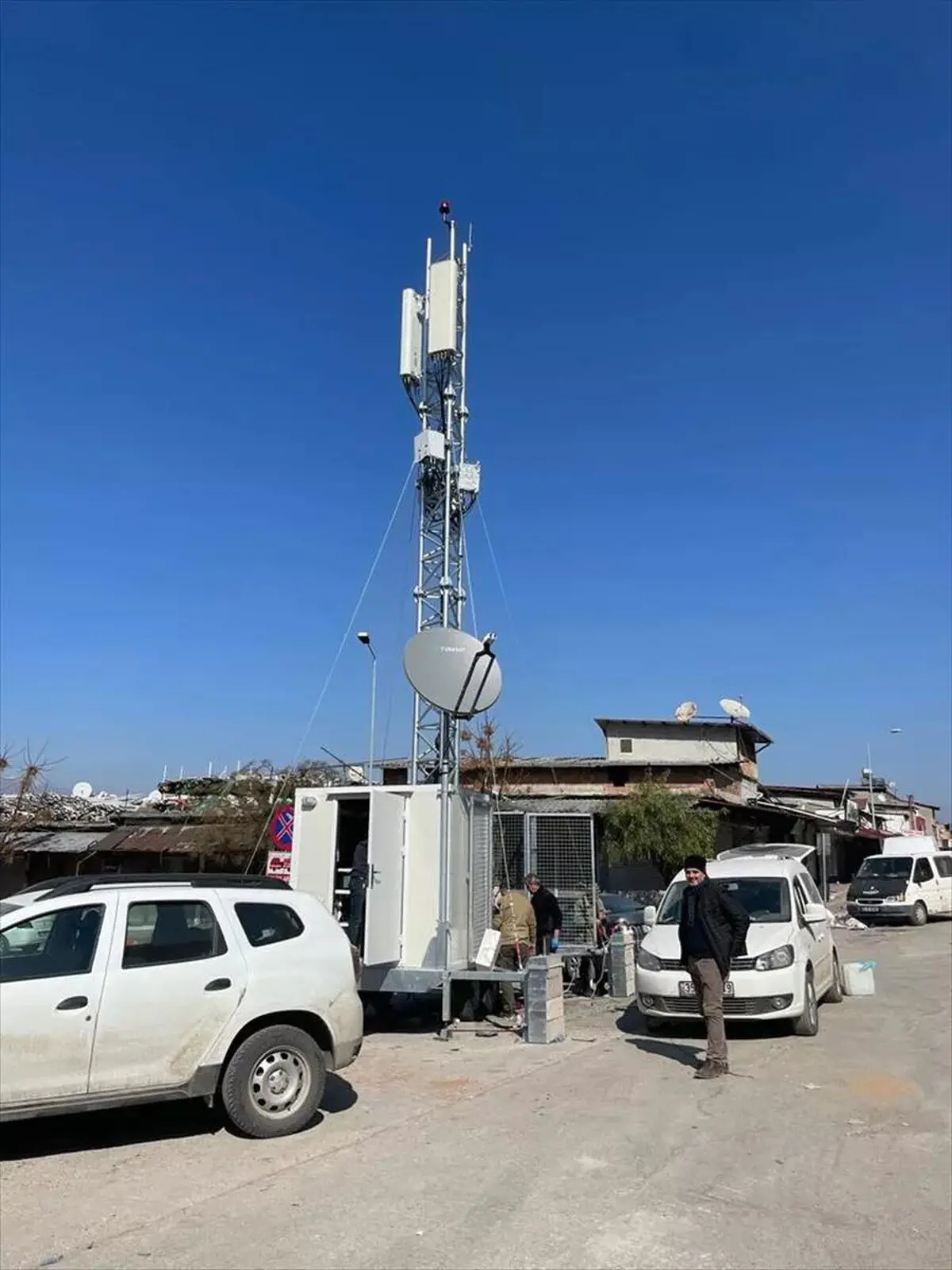 زیرساخت‌های ارتباطی مرز تمرچین برای تردد دو برابری زائران اربعین آماده شد/ارائه خدمات پستی و وای فای رایگان