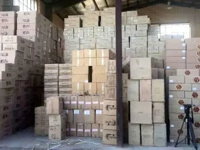 کشف انبار احتکار ارزاق عمومی ۴۰ میلیاردی در بندرانزلی