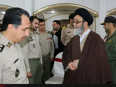 دانشجویان دافوس آجا با امام جمعه تبریز دیدار کردند