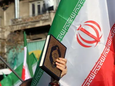 تجدید پیمان خانواده بیمه ایران با آرمان های نظام مقدس جمهوری اسلامی ایران