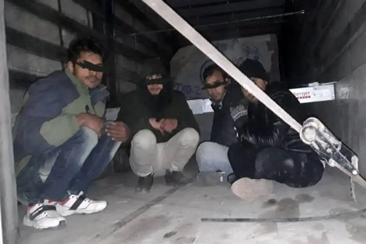 کشف ۳۶۶ قاچاق انسان در گمرکات کشور