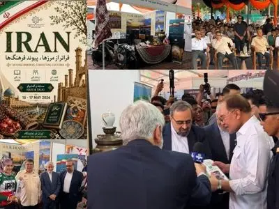 کتابی درباره رهبر شهید در دست نخست‌وزیر مالزی