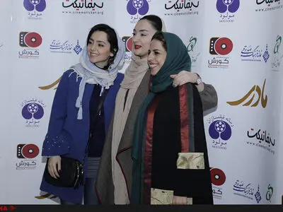 نازنین بیاتی و هانیه توسلی در اکران مردمی فیلم مادری