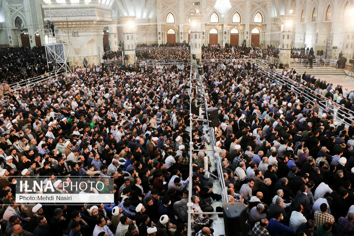 جابجایی زائران حرم امام راحل با ۱۱۰۰ اتوبوس،۱۰۰ مینی‌بوس و ۲۵۰ ون