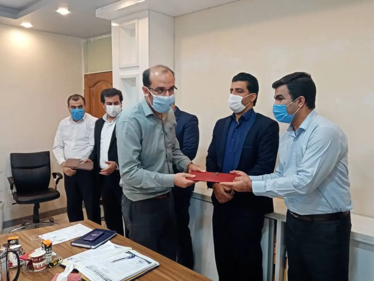 تجلیل از زحمات خبرنگاران و اصحاب رسانه جزیره خارگ