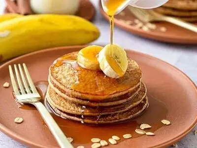 طرز تهیه پنکیک جو دوسر؛ خوشمزه و مقوی برای صبحانه