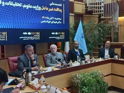 امروز با تشکل‌های غیررسمی در شبکه‌های اجتماعی مواجه هستیم/ نخبگان را در مقابل تهاجم دشمن مقاوم کنیم