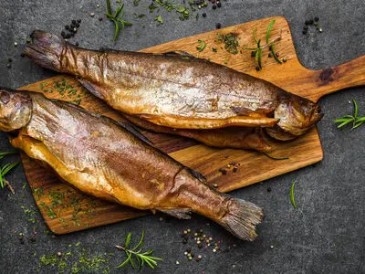 طرز تهیه ماهی دودی به سبک گیلانی‌ها 