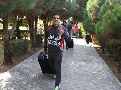 مهاجم سابق پرسپولیس رباط پاره کرد