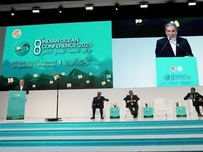 با توجه به اعلام ممنوعیت مذاکره، عمان فعلا نمی‌تواند میانجی میان ایران و آمریکا باشد/ دور زدن تحریم‌ها در هر ۱۰۰ دلار، برای ما ۳۰ دلار هزینه‌تراشی می‌کند