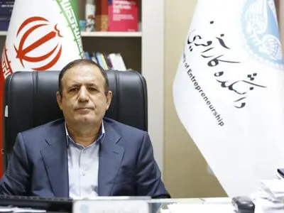 واحدهای کارورزی با شناخت دقیق از محیط کسب‌وکار برنامه‌ریزی و اجرا شود 