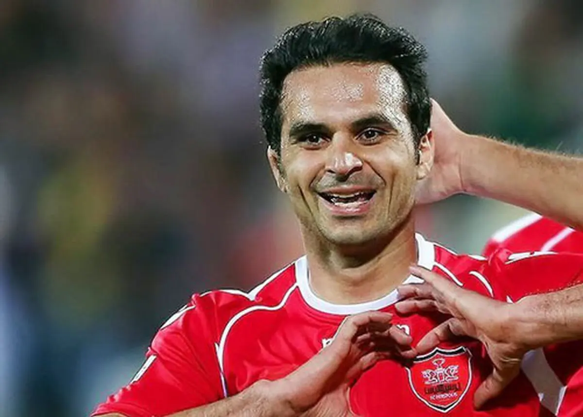 جام قهرمانی پرسپولیس را نوروزی بالای سر می‌برد؟