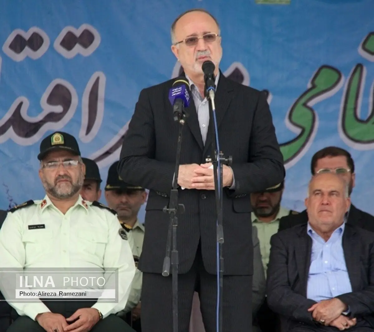 پلیس باید نماد ادب و اخلاق در جامعه باشد