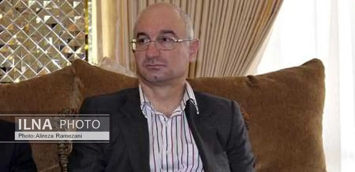 مخالف خروج پتروشیمی ها از بورس کالا هستیم/ مجلس اجازه غیر شفاف شدن بازار پتروشیمی را نمیدهد