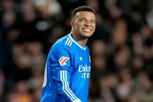 پیام قاطع امباپه به شایعه‌سازان؛ هیچ مشکلی ندارم!