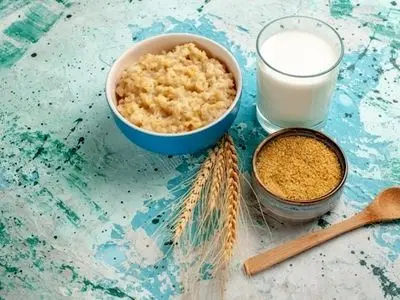 مقایسه ارزش غذایی اوتمیل و گرانولا برای رژیم‌های کاهش وزن
