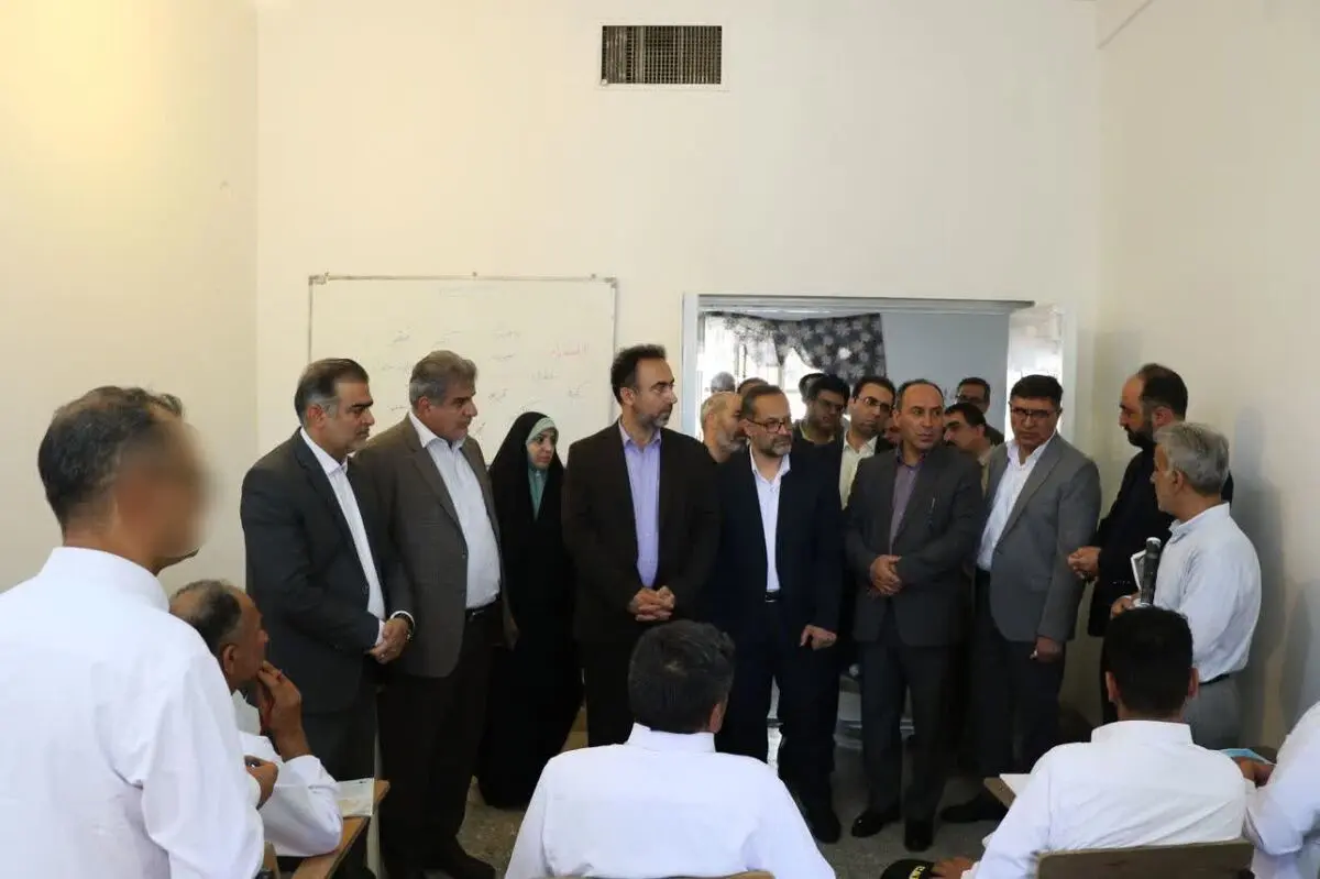 بازدید معاون وزیر و رئیس سازمان نهضت سوادآموزی آموزش پرورش کشور از ندامتگاه مرکزی کرج